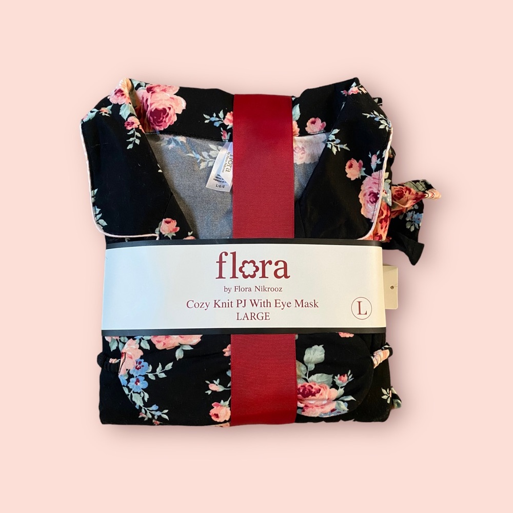 Cozy floral knit  pajama with eye mask